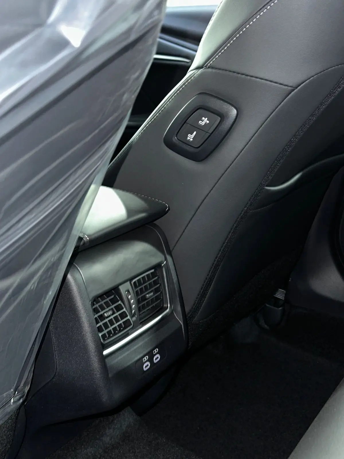 تويوتا كامري ٢٠٢٤ هايبرد فول مواصفات زيرو شامل الرقم - الصورة 7