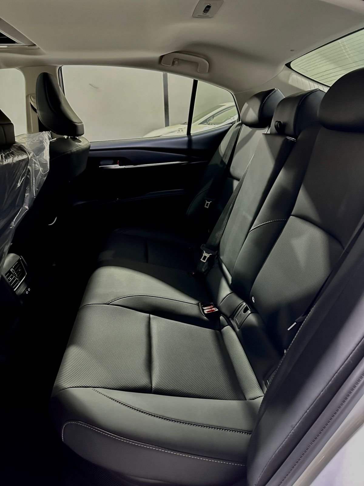 تويوتا كامري ٢٠٢٤ هايبرد فول مواصفات زيرو شامل الرقم - الصورة 4